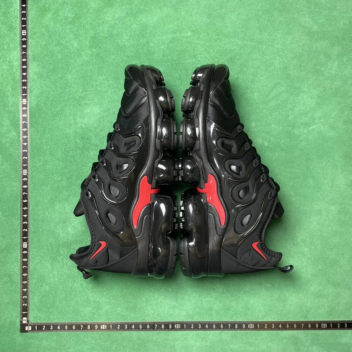 B0D 舒适百搭透气减震轻便低帮跑步鞋 9