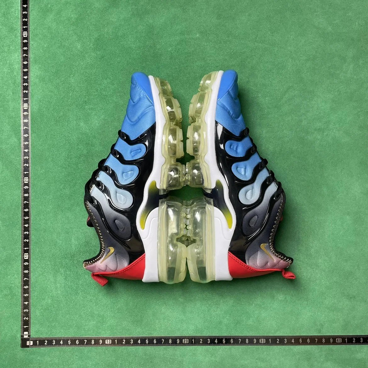 B0D 舒适百搭透气减震轻便低帮跑步鞋 7