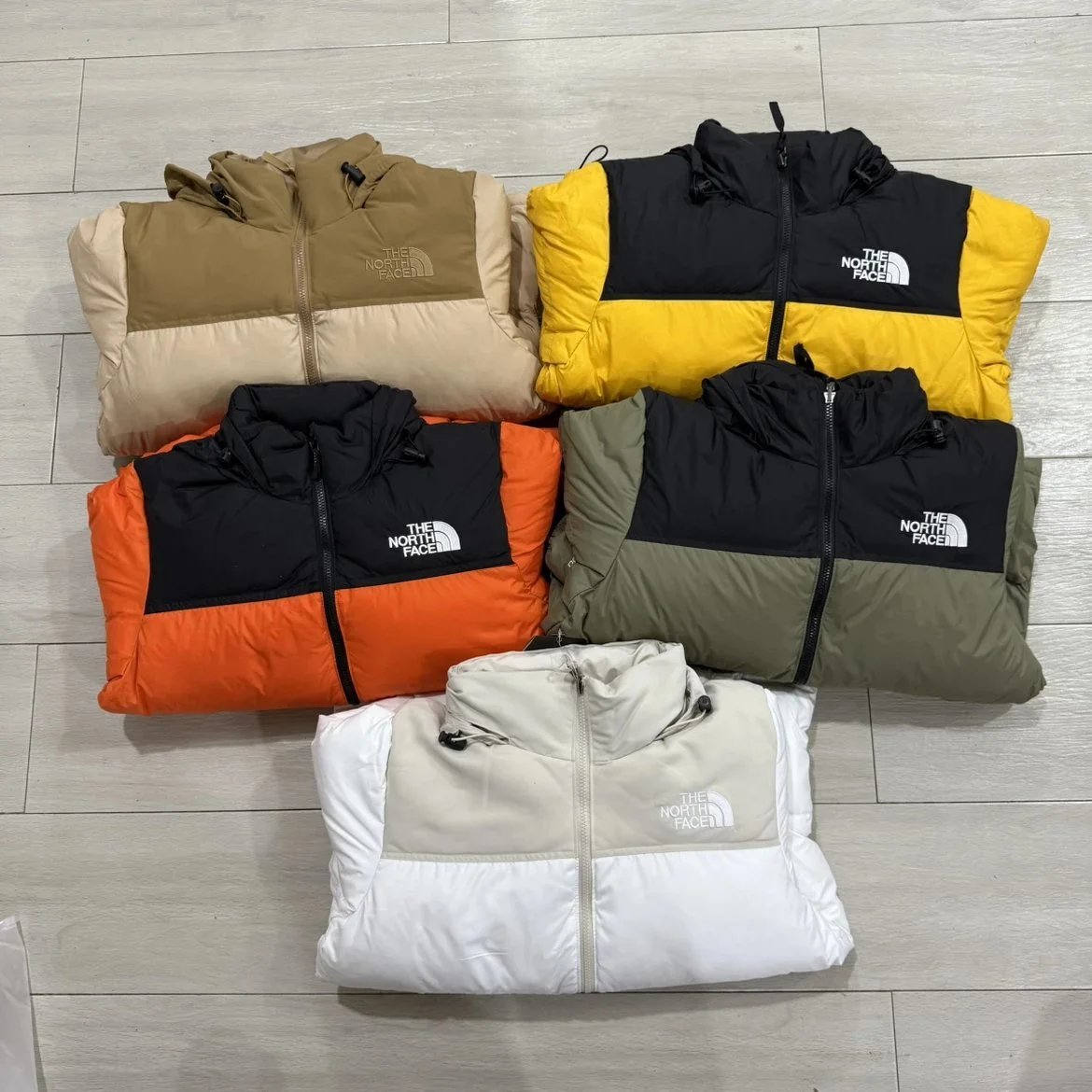 2026年2月24号以后发货 TN0F羽绒服 Logo印花拼色立领长袖羽绒服