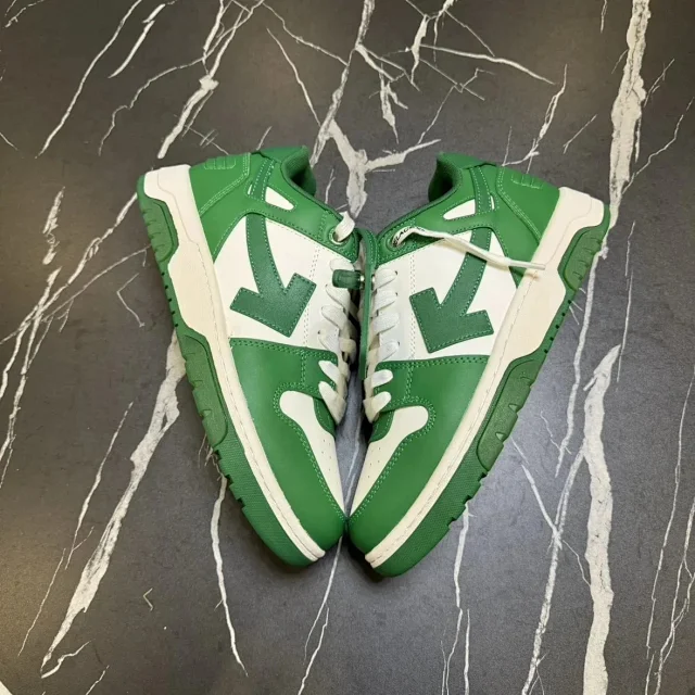Unbranded Sneakers Low-Top with Arrow Side Appliqué and Chunky Lug Sole product detail image 90