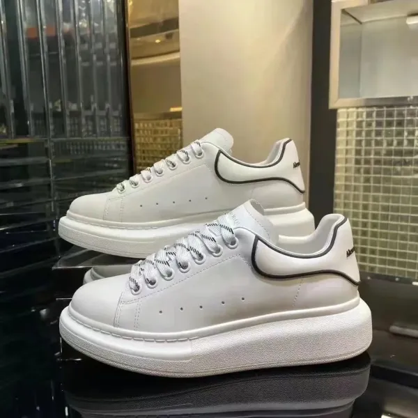 Alexander McQueen Oversized Sneakers White Chunky Sneakers - 1
