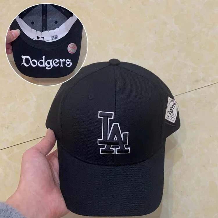 New white border LA