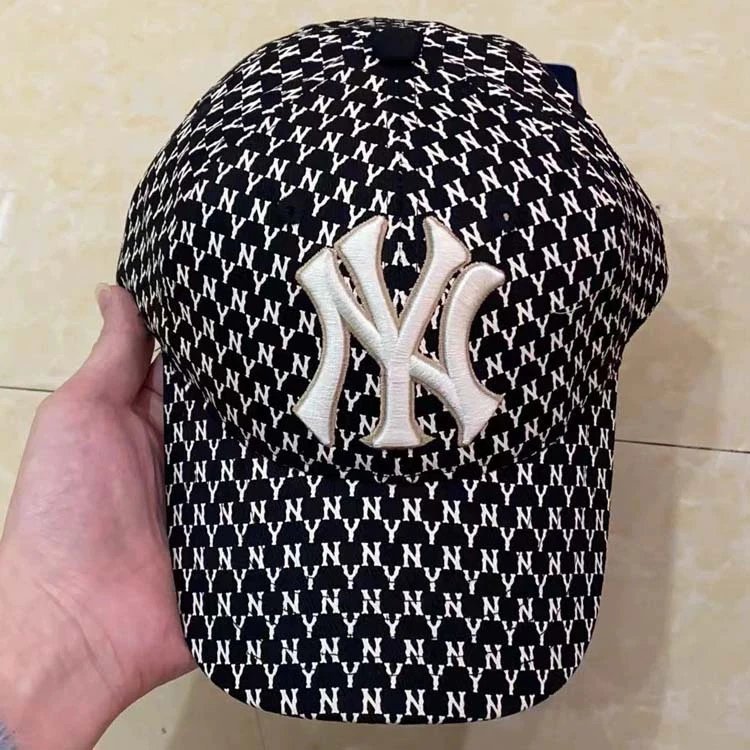 presbyopic black