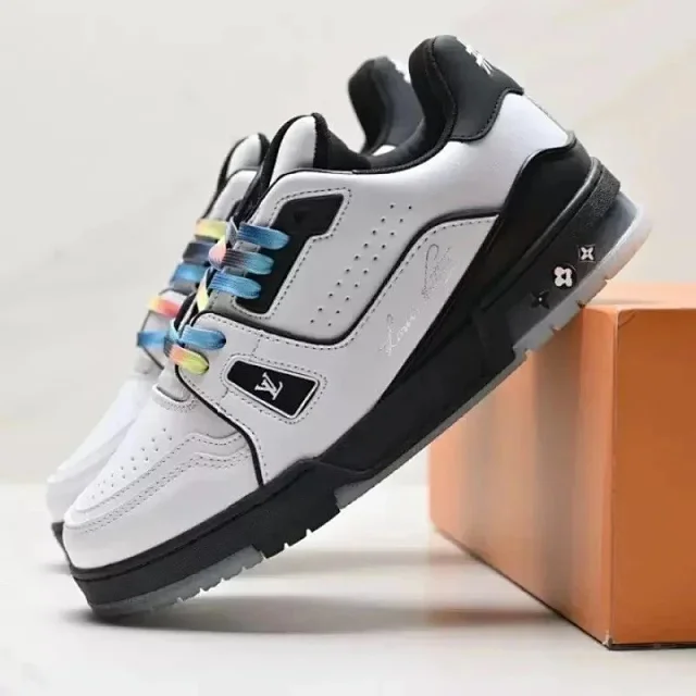 Louis Vuitton Sneakers Low-top floral cutout product detail image 11