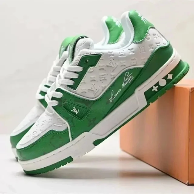 Louis Vuitton Sneakers Low-top floral cutout product detail image 7