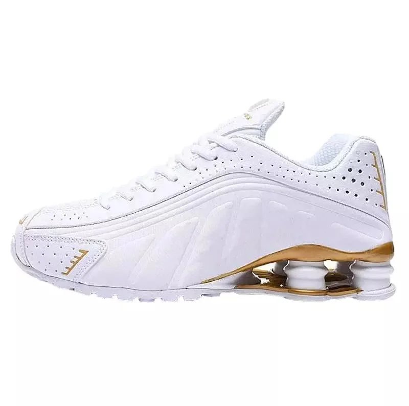 R4 White Gold