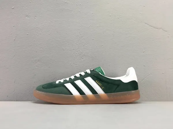 Adidas Originals Samba OG Black / White Suede Sneakers - 21