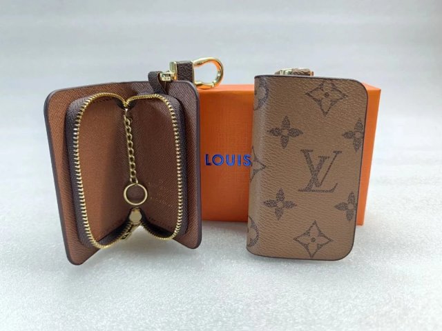 LV Wallet: seller detail photo 11