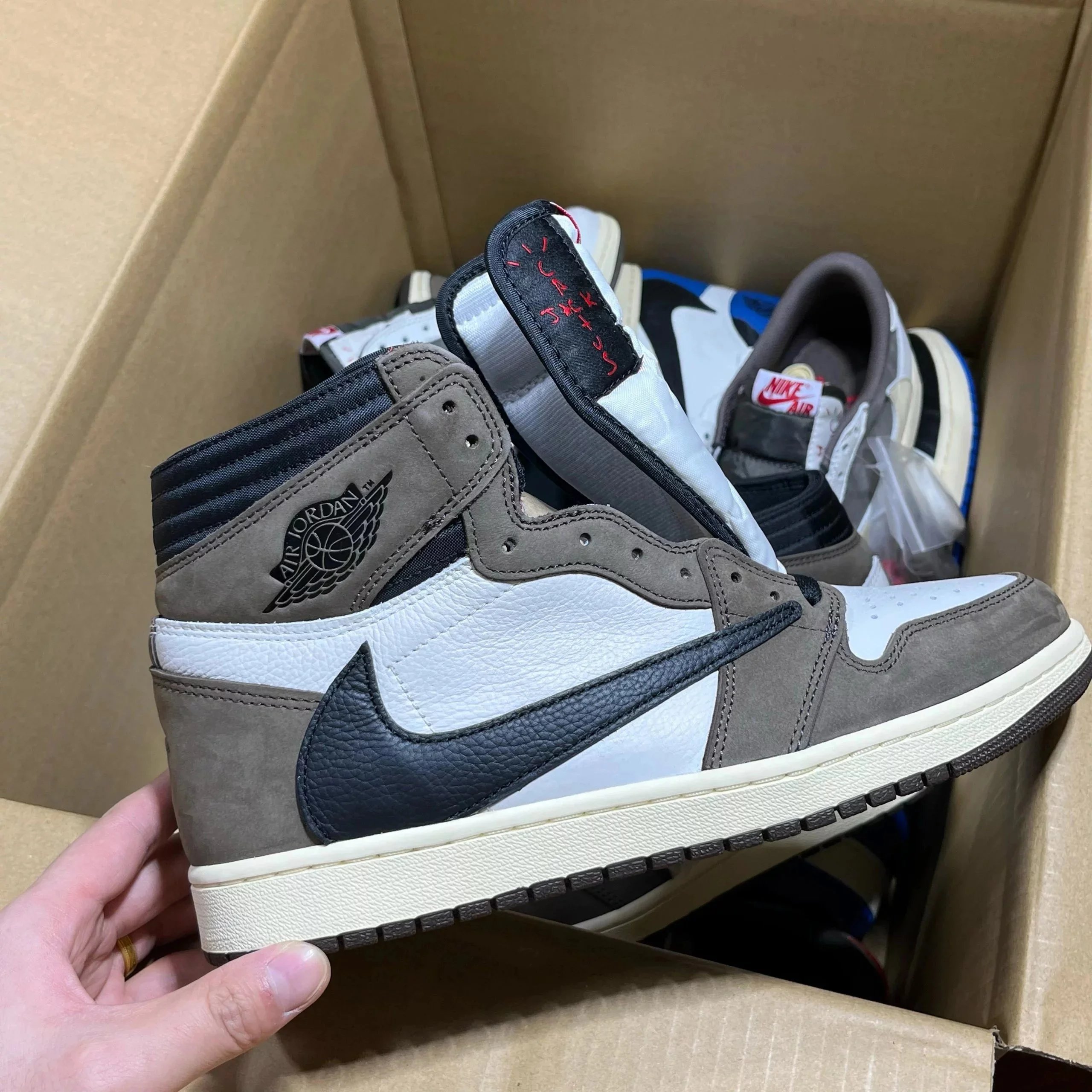 Travis Scott Air Jordan 1 Low Reverse Swoosh photo 6