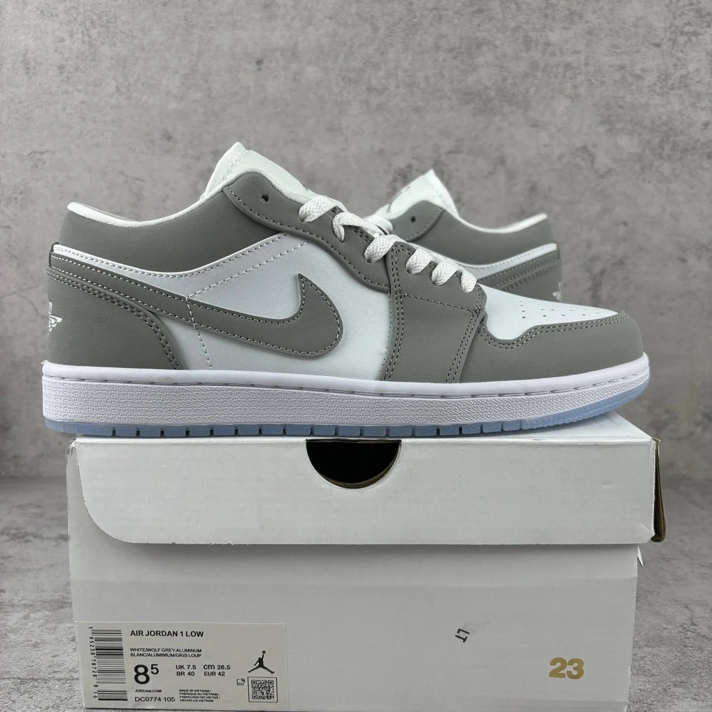 XP 2.0 J 1 low Grayish white DC 0774-105（36-47.5） SKU image