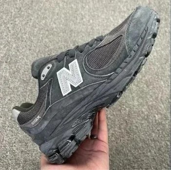 New Balance 2002R Retro Phantom
