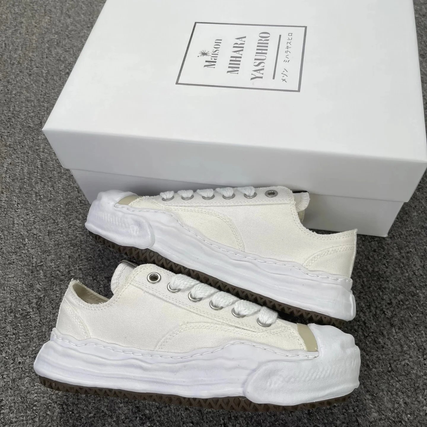 Maison Mihara Yasuhiro Tabi Sneakers White Canvas Sneakers