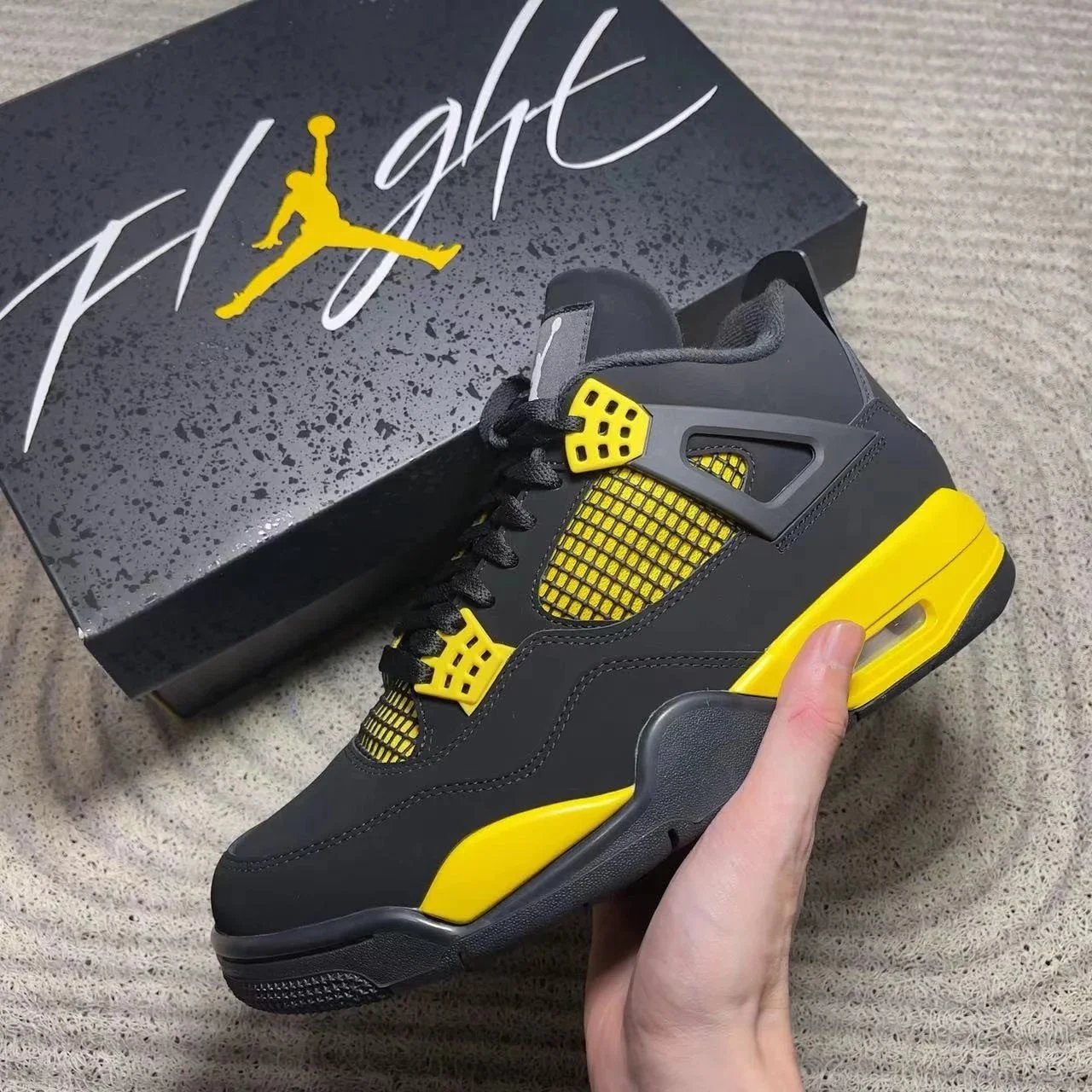 KZ AJ4 Black Yellow Thunder