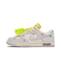 NO.12 Pink shoelace green buckle