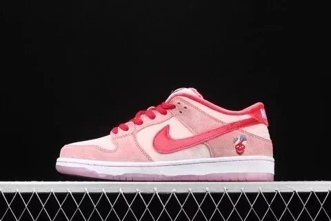 Nike SB Dunk Low StrangeLove CT2552-800