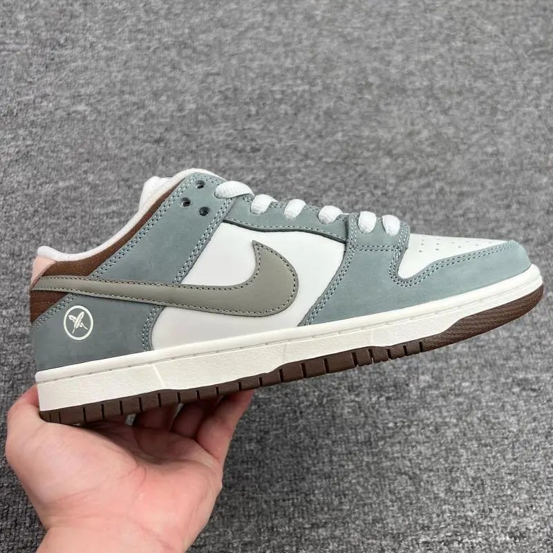 M-Version DUNK Champion Wings SKU image