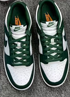 VT DK White Green