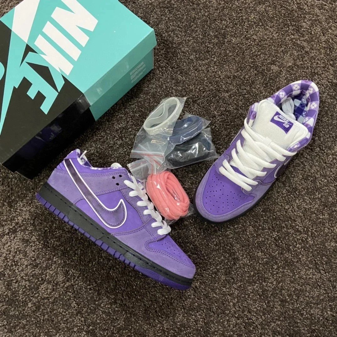 M-size DUNK Purple Lobster SKU image