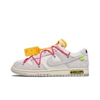 NO.17 Pink shoelace yellow buckle