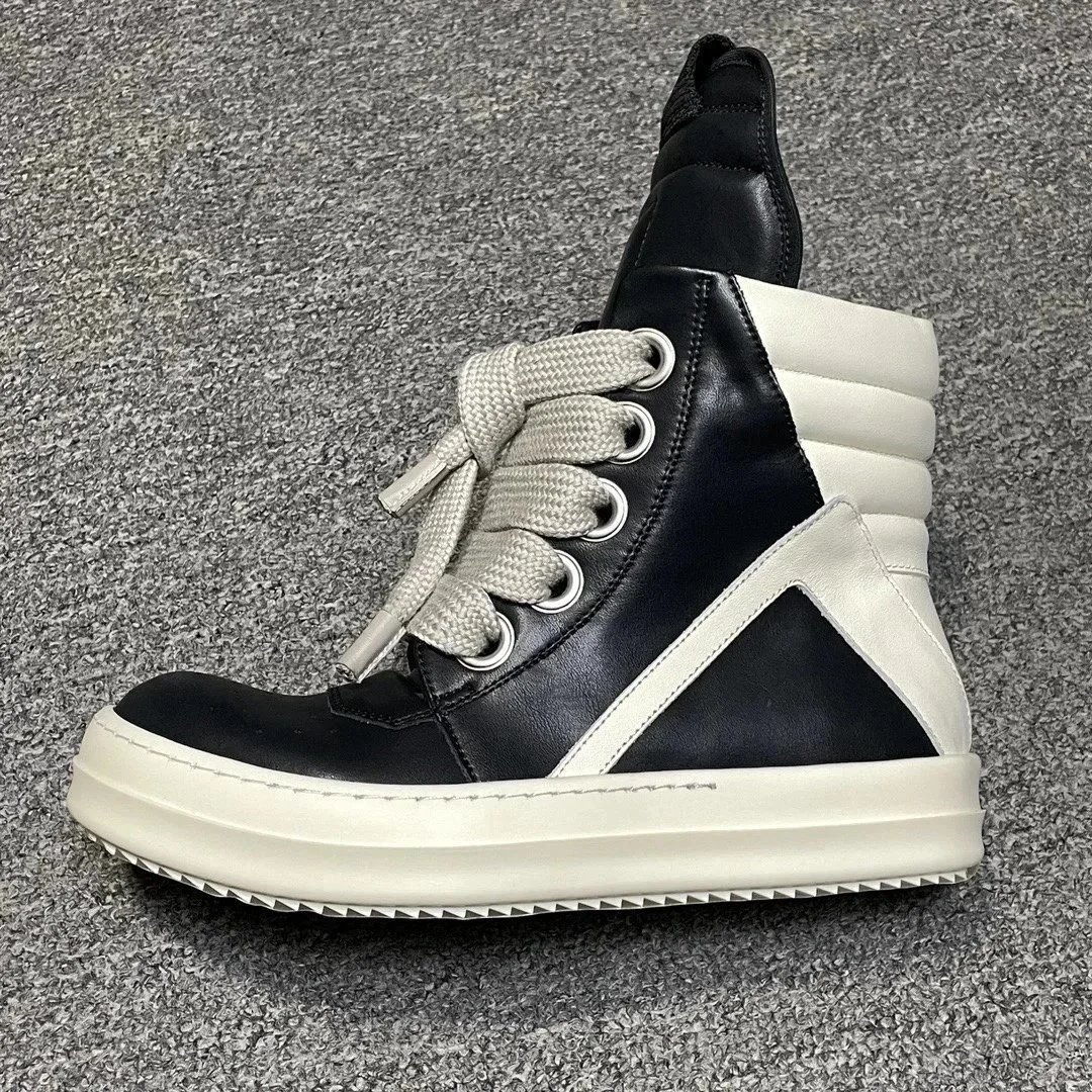 Thick shoelace large triangle SKU image