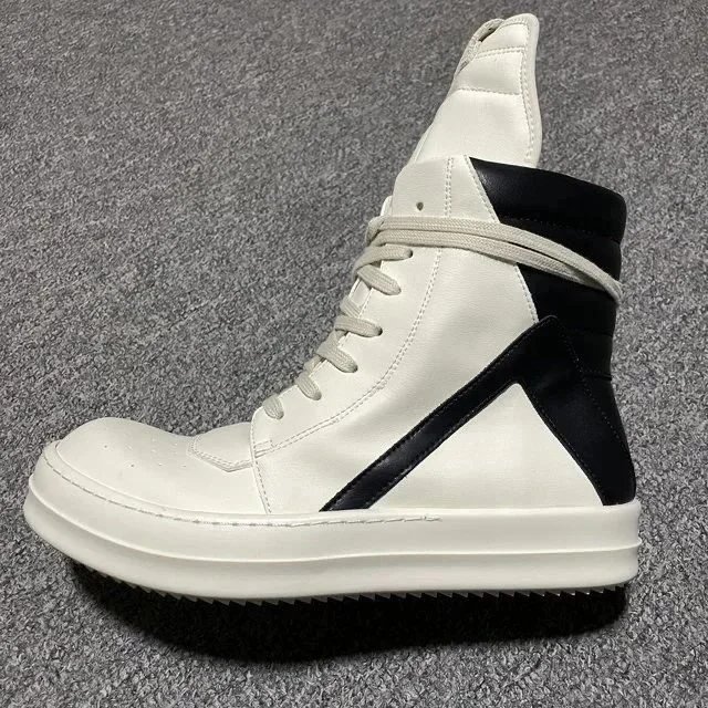 Black and white inverted triangle SKU image