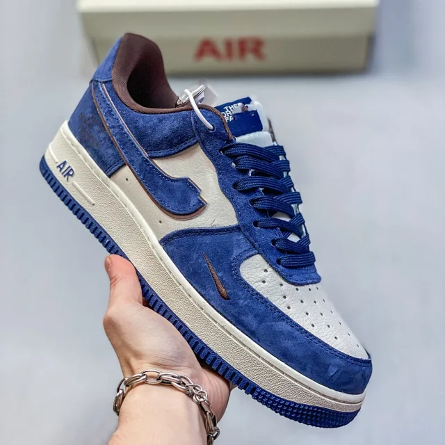 Nike Sneakers Low-Top Lace-Up product detail image 2