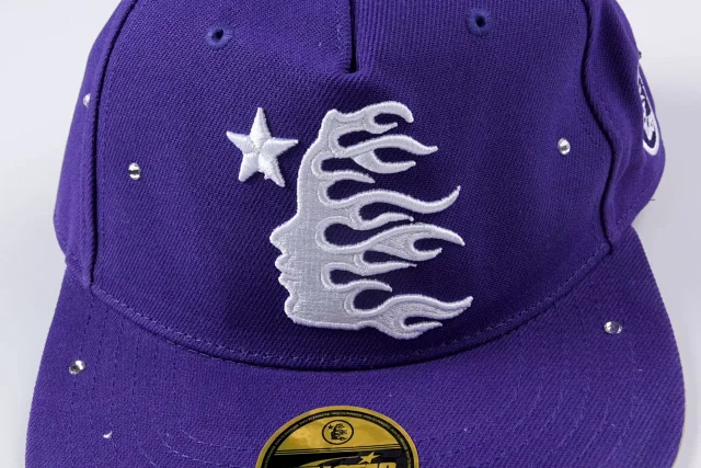 Hellstar Hats Embroidered star and flame graphic baseball cap product detail image 4