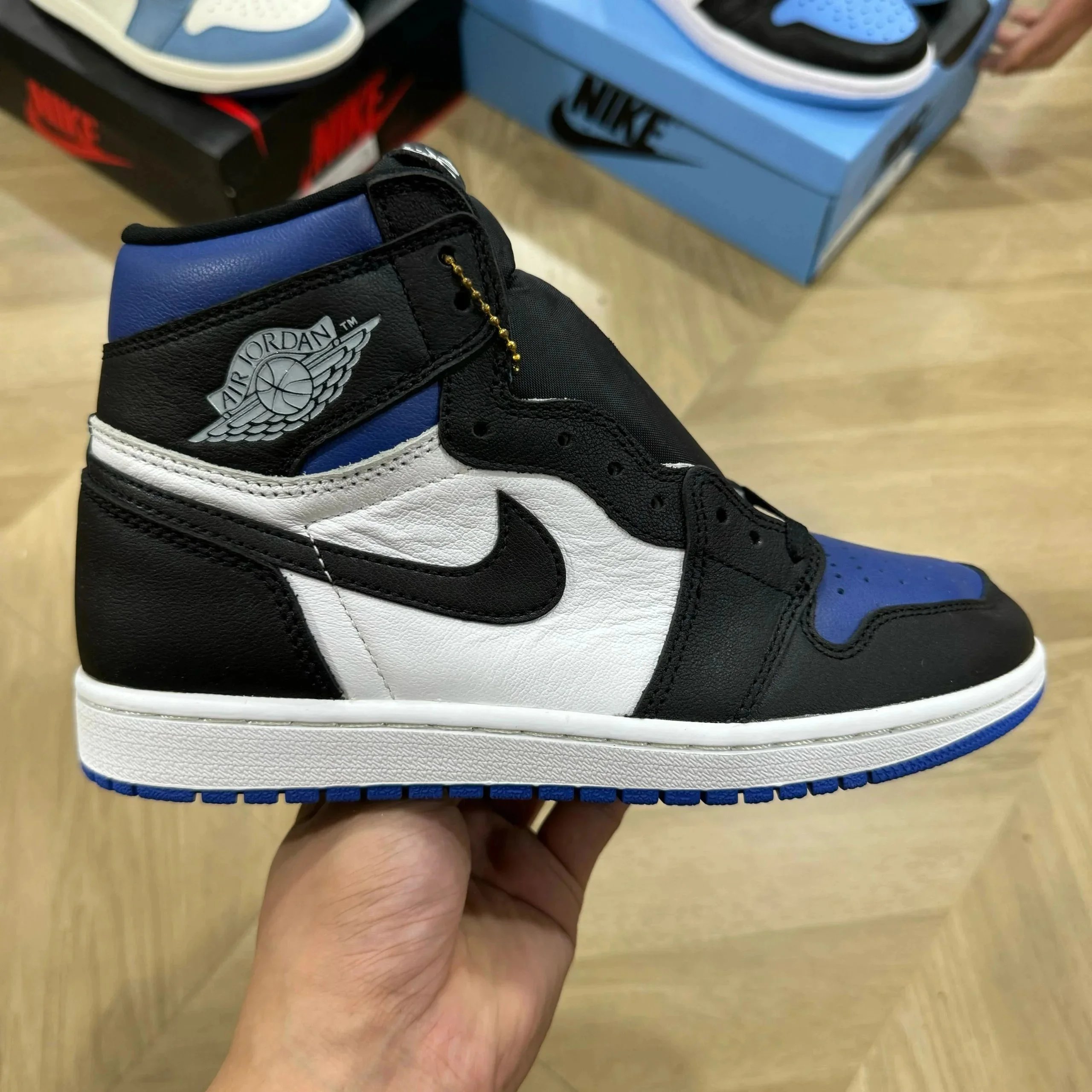 17 Black and Blue Toes