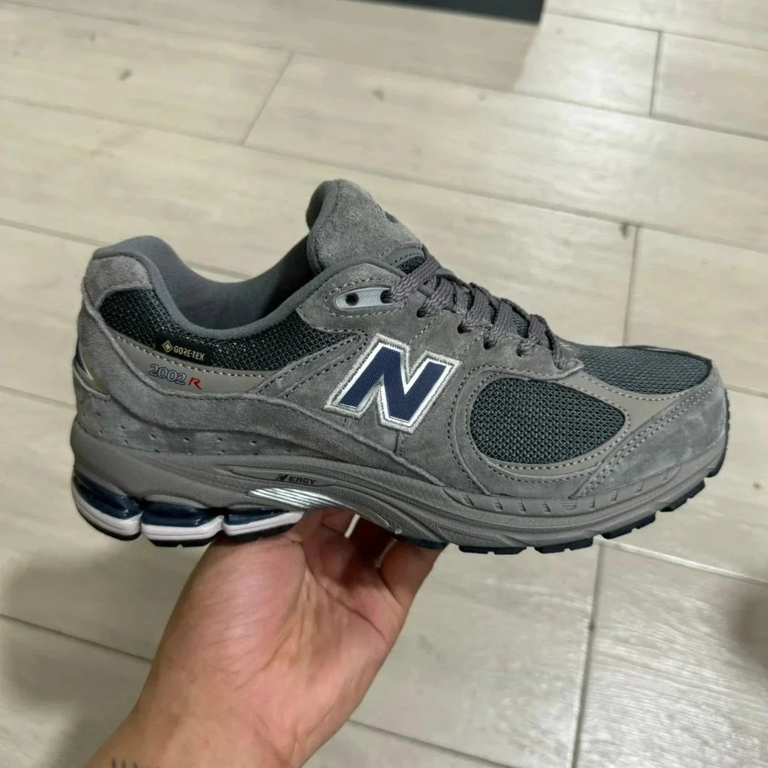 New Balance 2002r · 4