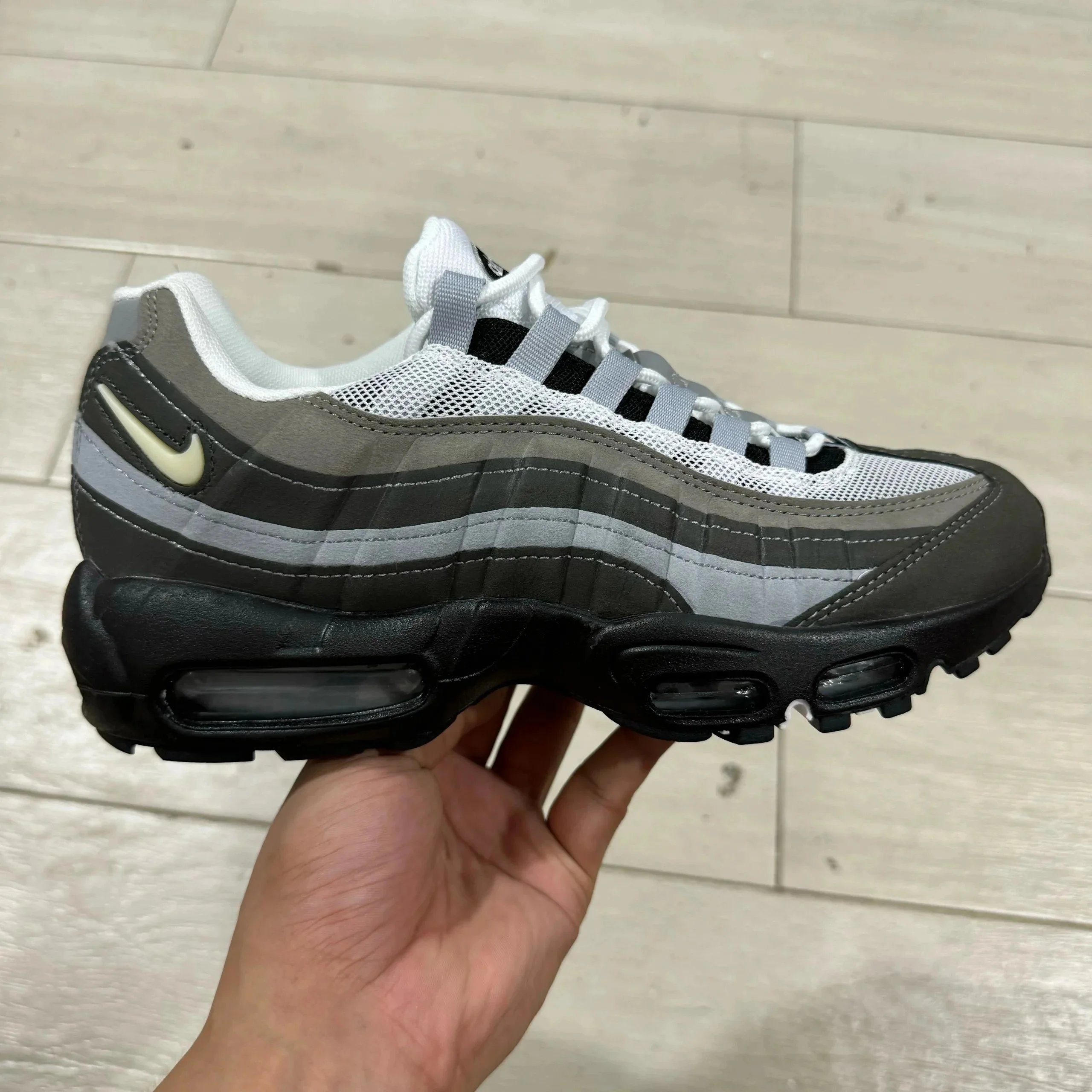 Nike Air Max 95 Sneakers - 16/23
