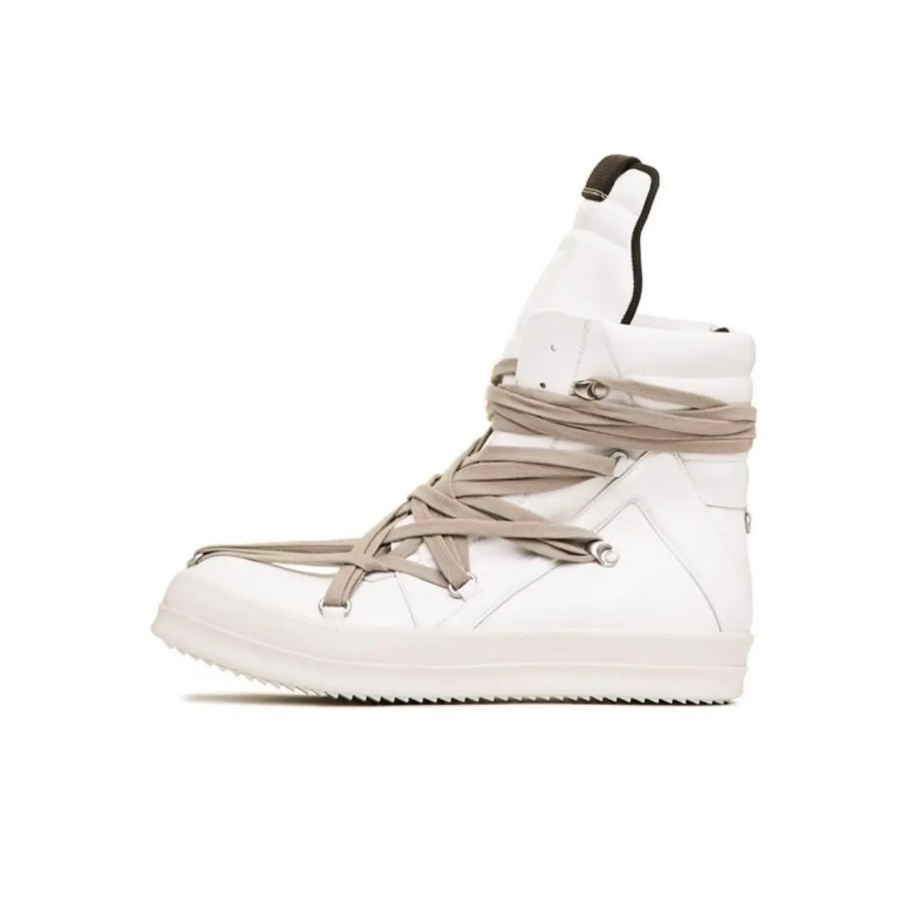 Inverted triangle white ribbon