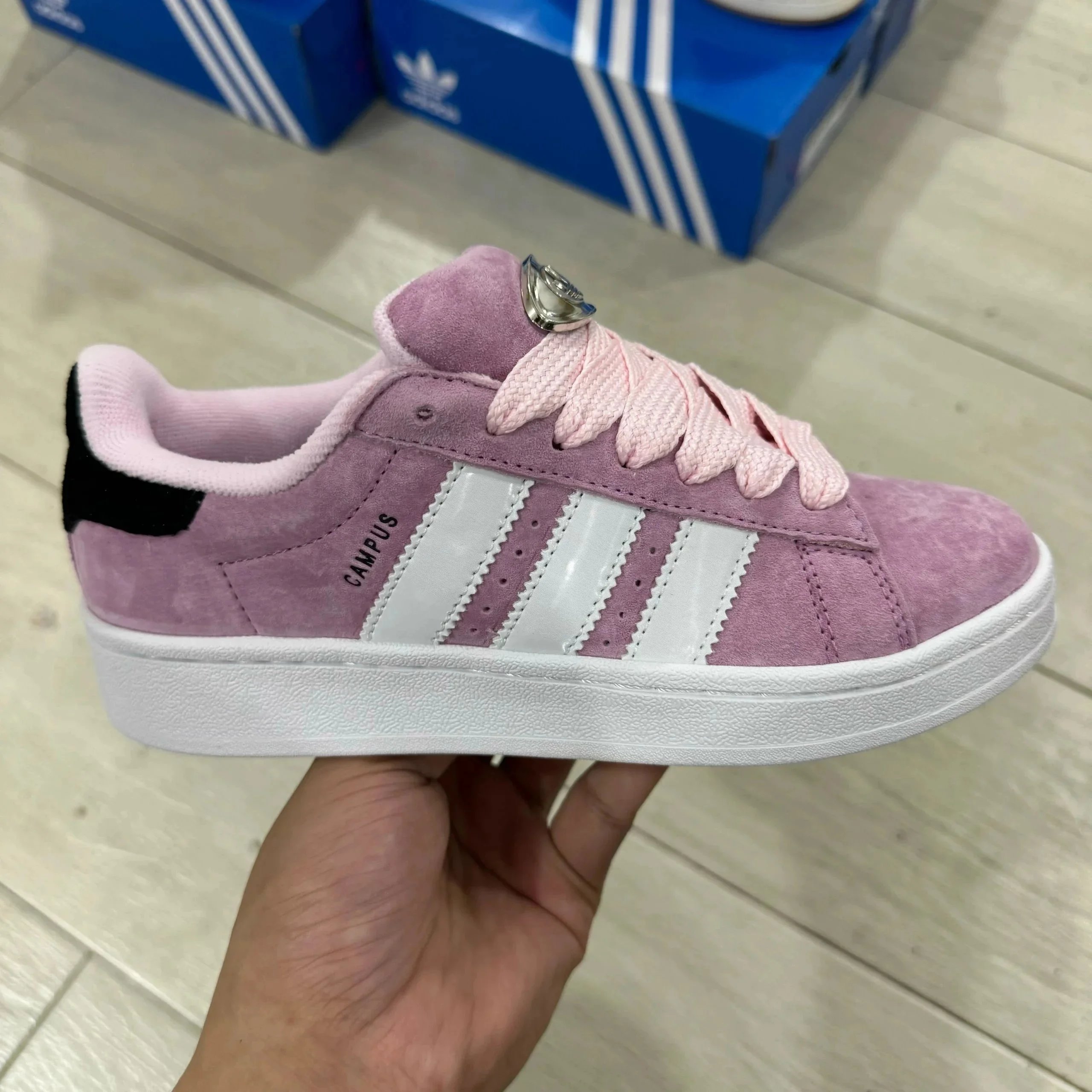 Adidas Campus 4
