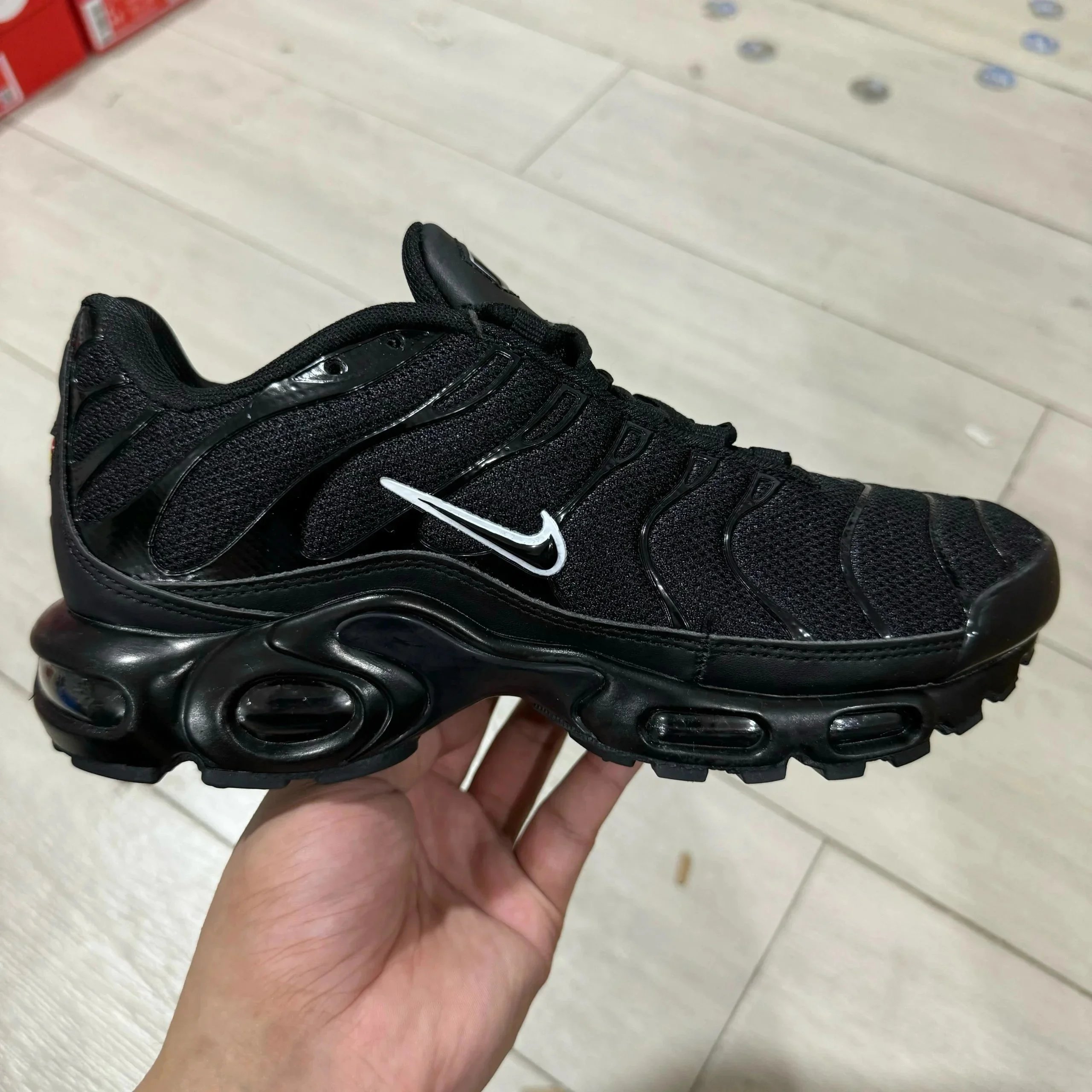 20 Black Gray