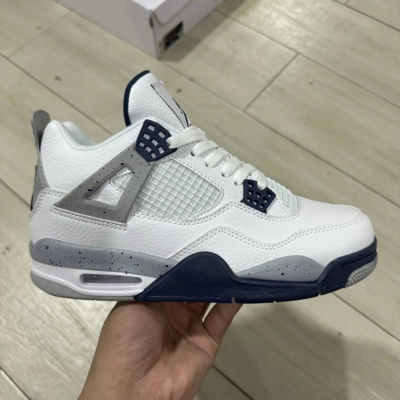 Budget Jordan 4's