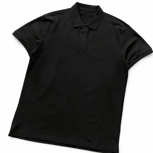 Embroidered oval island with two white lines on both sides, small bar buckle lapel, black short sleeved set 77061640