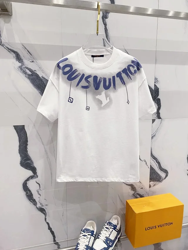 Louis Vuitton T-Shirts Short-Sleeve Logo T-Shirt product detail image 9