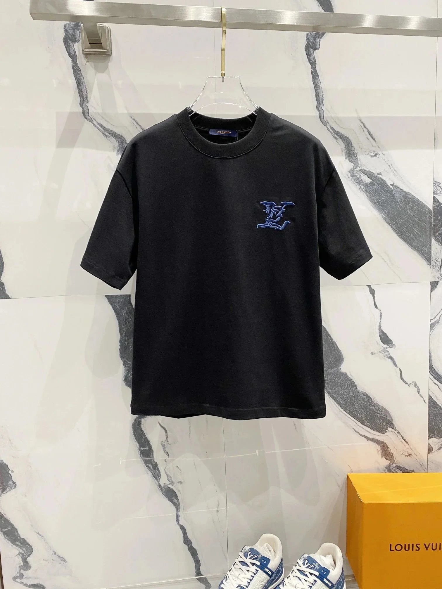 Louis Vuitton T-Shirts Short-Sleeve Logo T-Shirt — 76