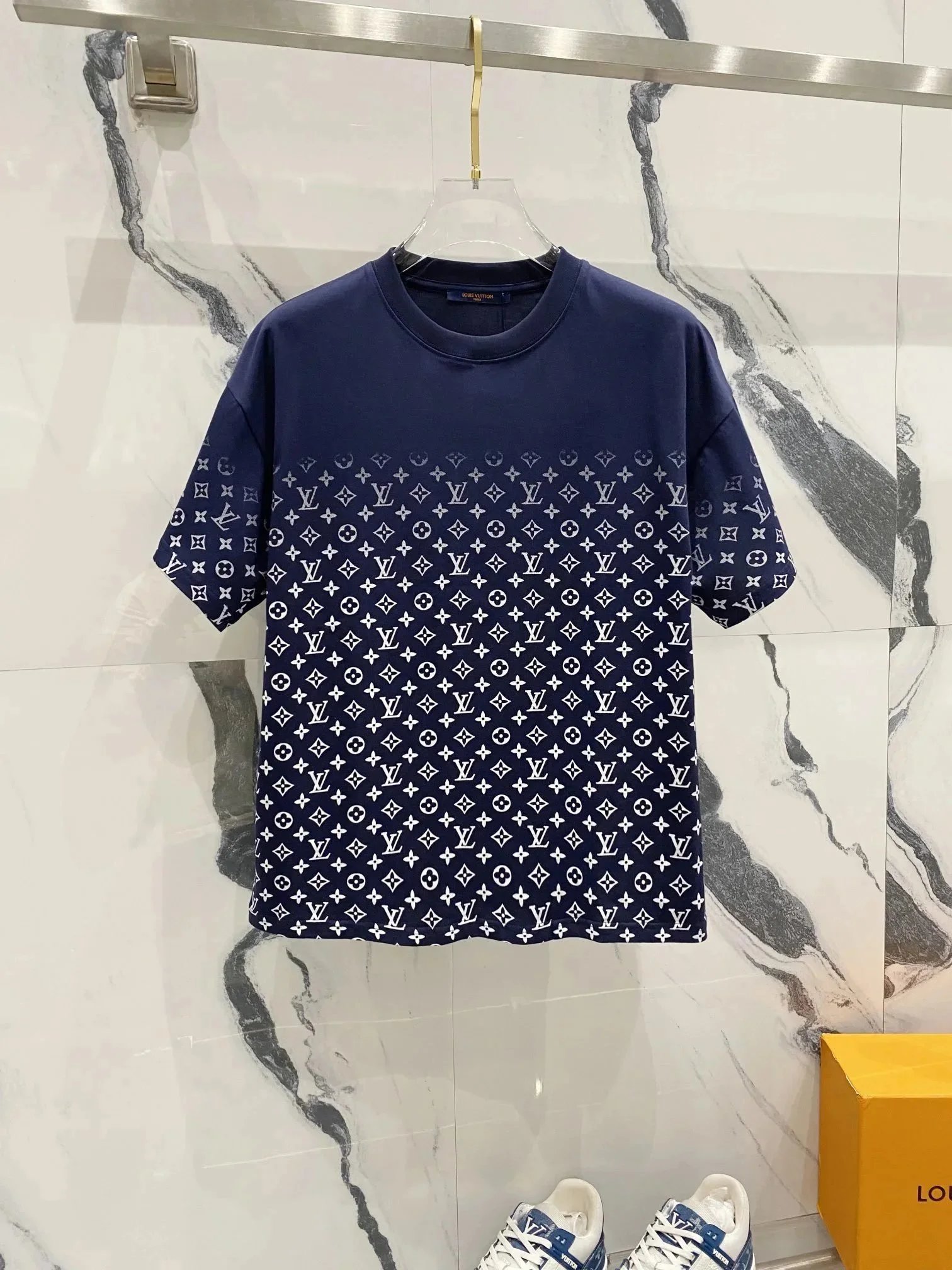 Louis Vuitton T-Shirts Short-Sleeve Logo T-Shirt — 73