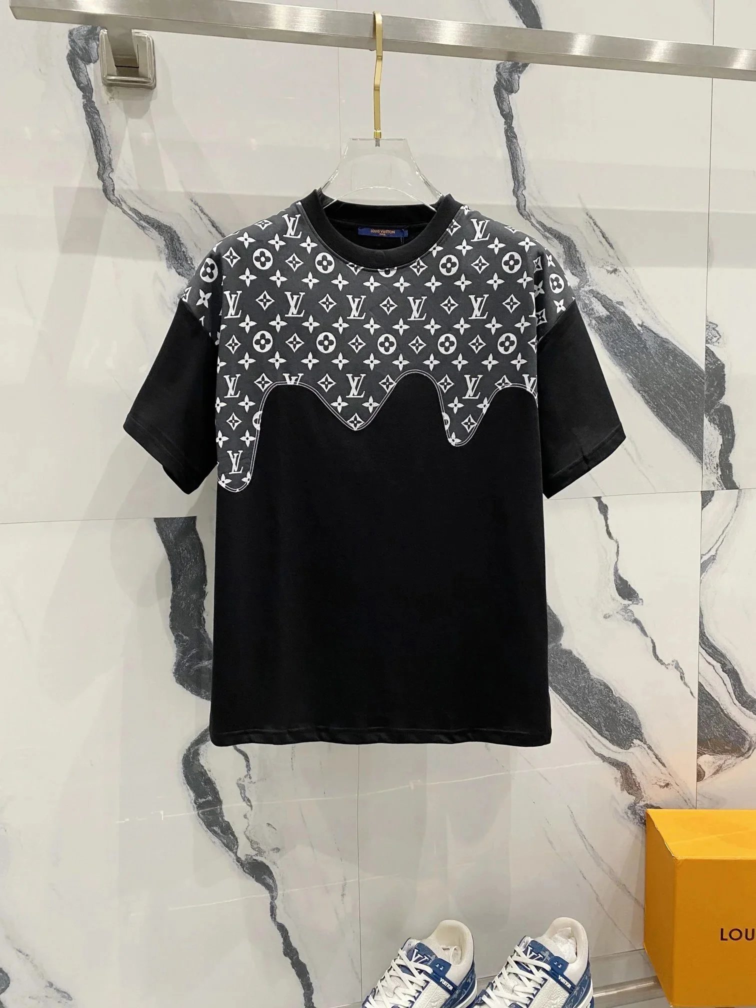 Louis Vuitton T-Shirts Short-Sleeve Logo T-Shirt — 53