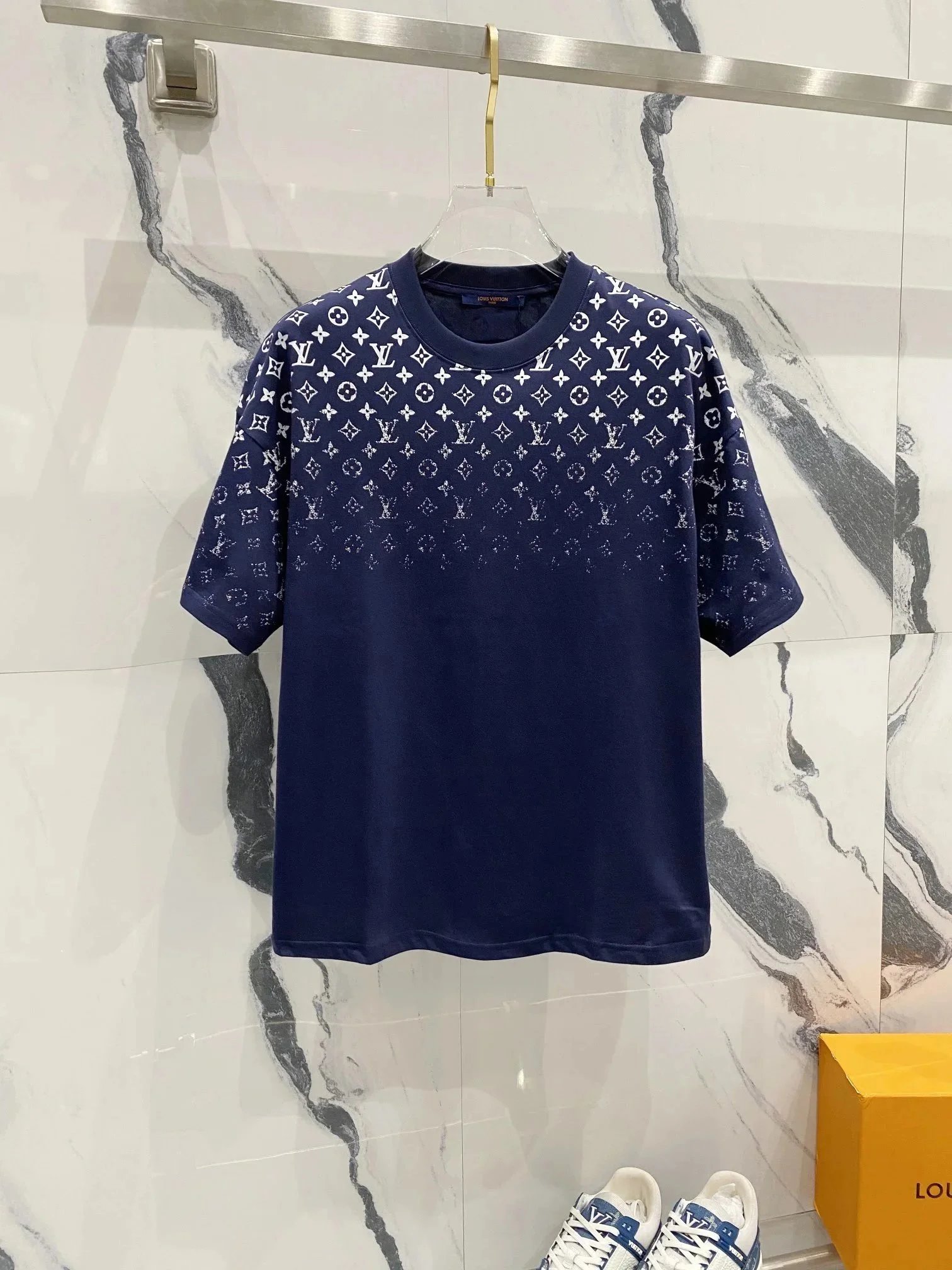 Louis Vuitton T-Shirts Short-Sleeve Logo T-Shirt — 57