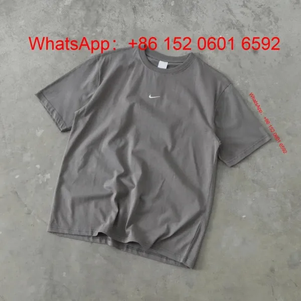 Nike Swoosh Logo T-Shirt Gray T-Shirt - 1