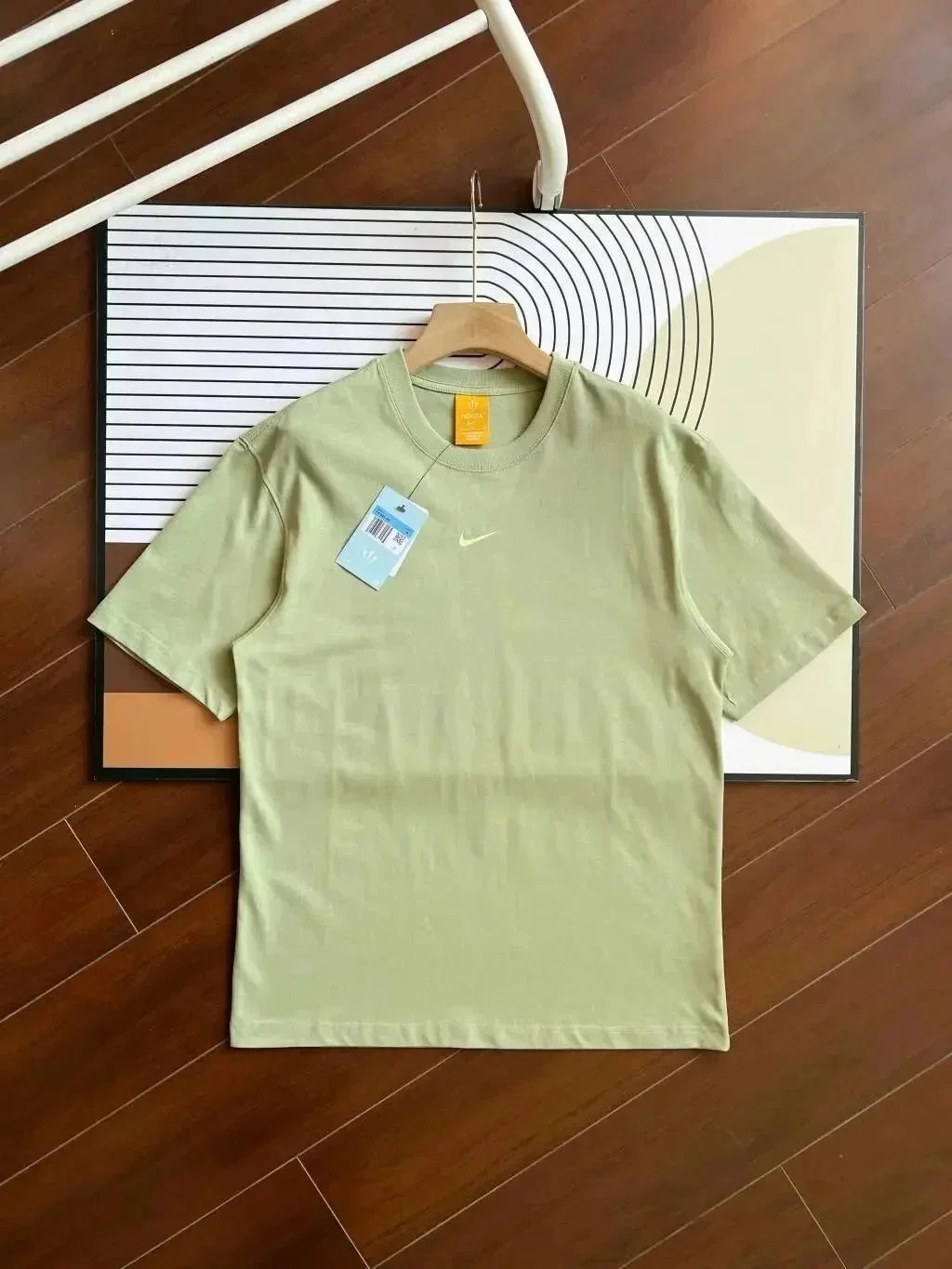 Nike T-Shirts Short-Sleeve Crew-Neck T-Shirt with Swoosh Logo — Nike T-shirt-Green 3