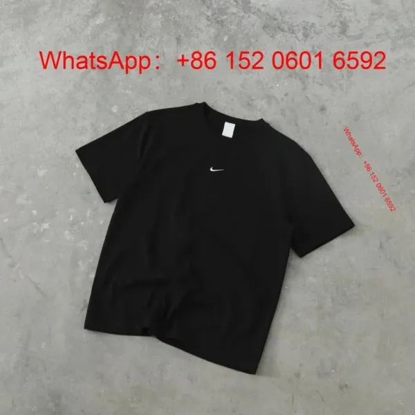 Nike Swoosh Logo Black T-Shirt - 1