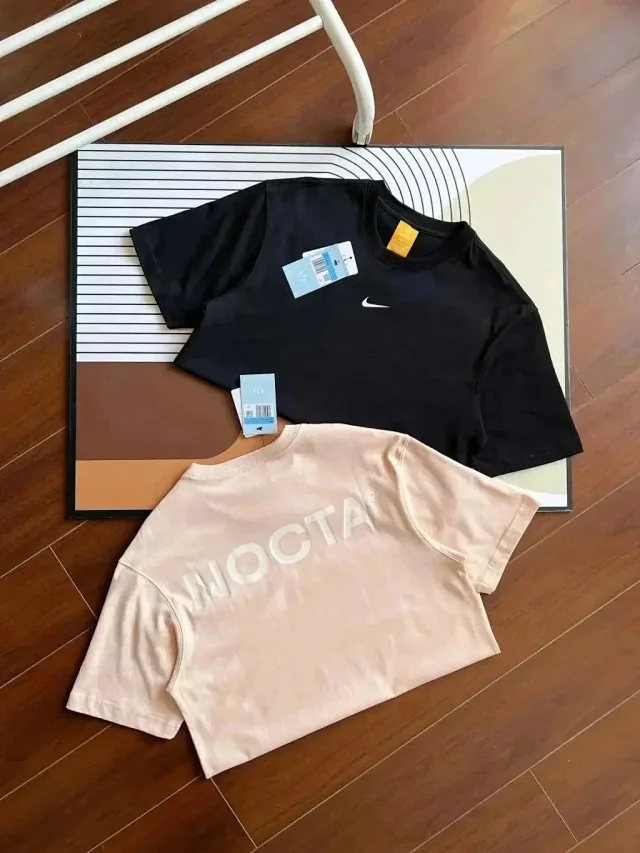 Nike T-Shirts Short-Sleeve Crew-Neck T-Shirt with Swoosh Logo product detail image 6