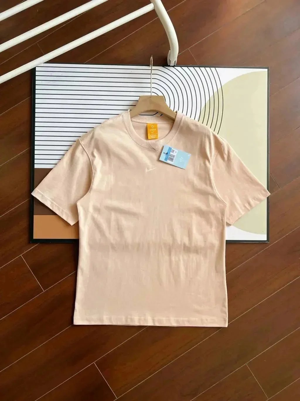 Nike Essential T-Shirt - Light Peach