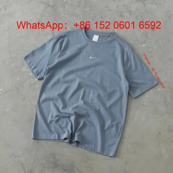 Nike Swoosh Logo T-Shirt Gray T-Shirt - 1