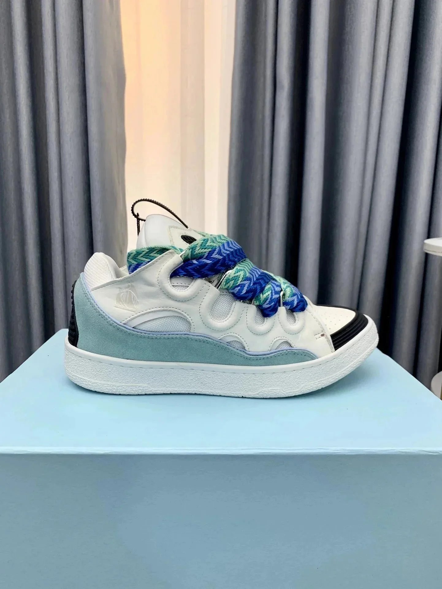 Le Coq Sportif Le Coq Sportif Waly Sneakers in White and Mint Green White