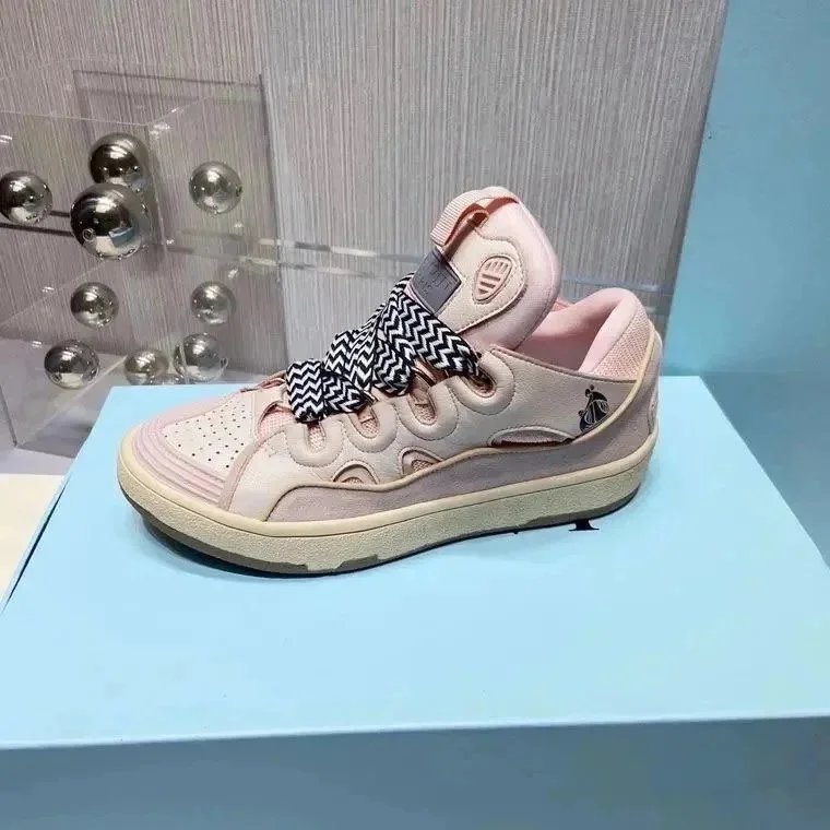 Le Coq Sportif Le Coq Sportif Parisienne Sneakers in Pink and Black Pink