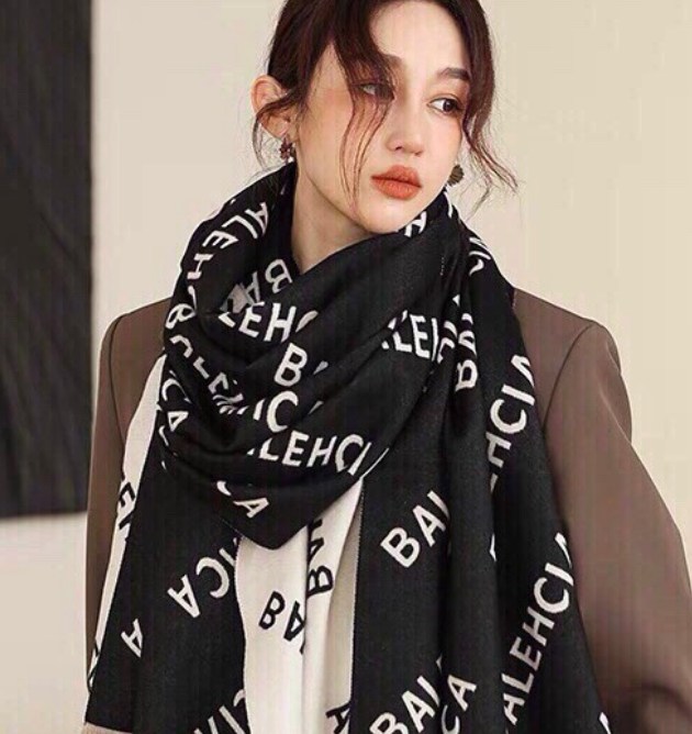 Black Letter Print Wool Scarf Fashion Accessory