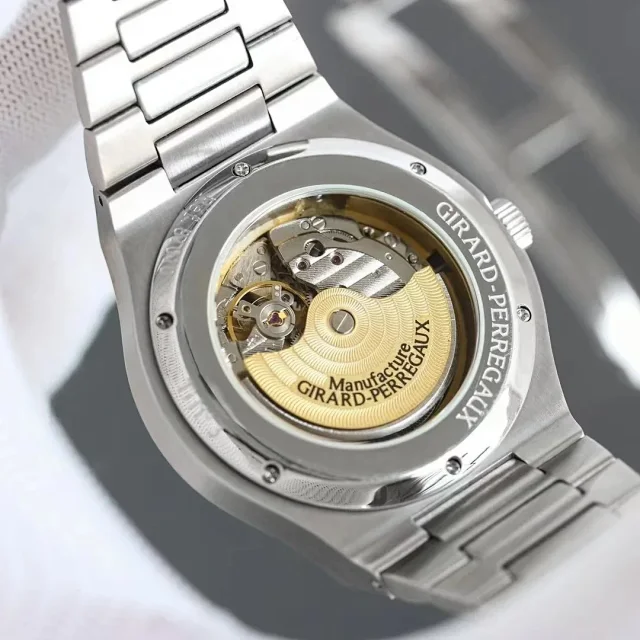 Girard-Perregaux Watches Laureato Automatic product detail image 8